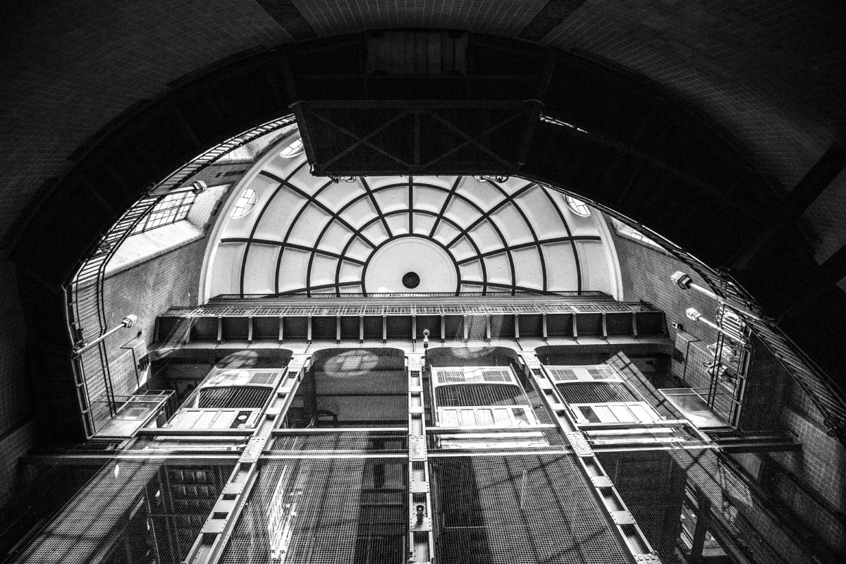 Im Alten Elbtunnel